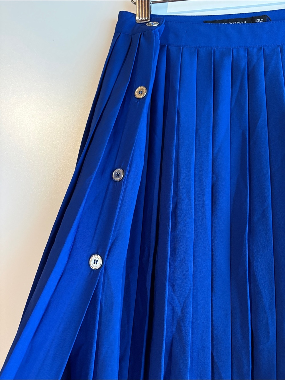 Zara Pleated Midi Skirt with Button-Trim in Cobalt Blue Large - Picture 2 of 6